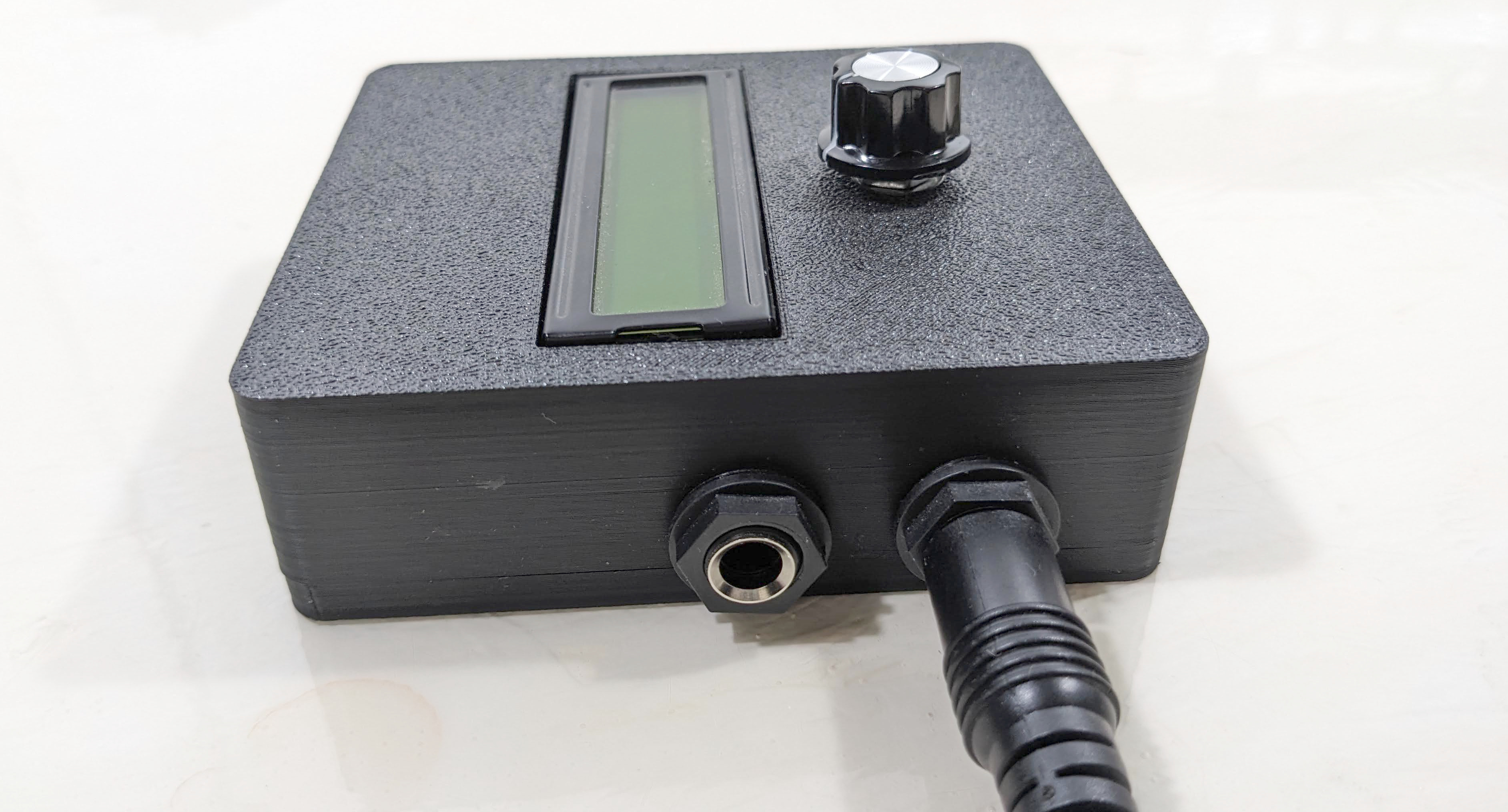 1/4" cable plugged into right audio port