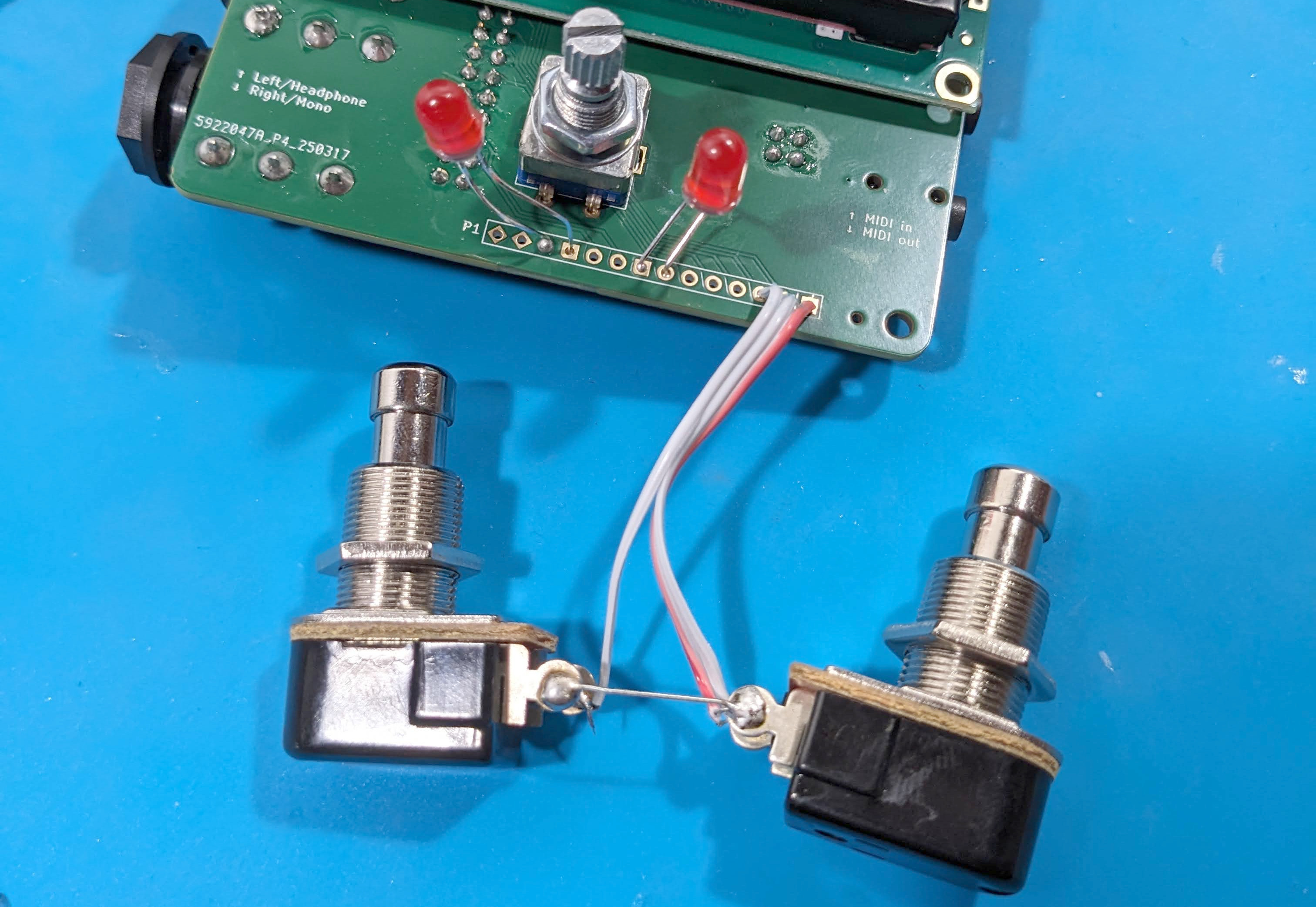 footswitches wired to PCB